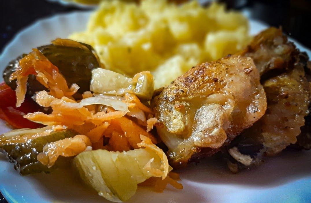 mashed potatoes with chicken wings